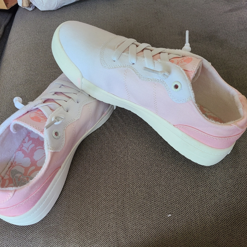 NWT Roxy Cannon slip on shoes